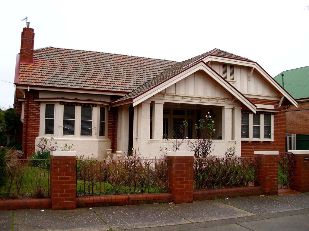 What is the architectural style of Californian bungalow homes