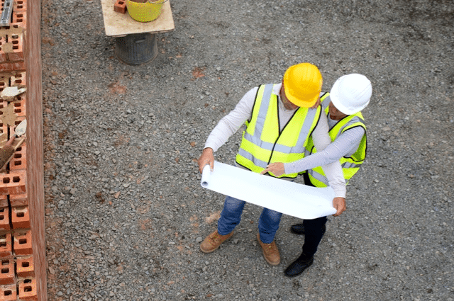 Builder vs. Construction Manager: What’s the Difference?